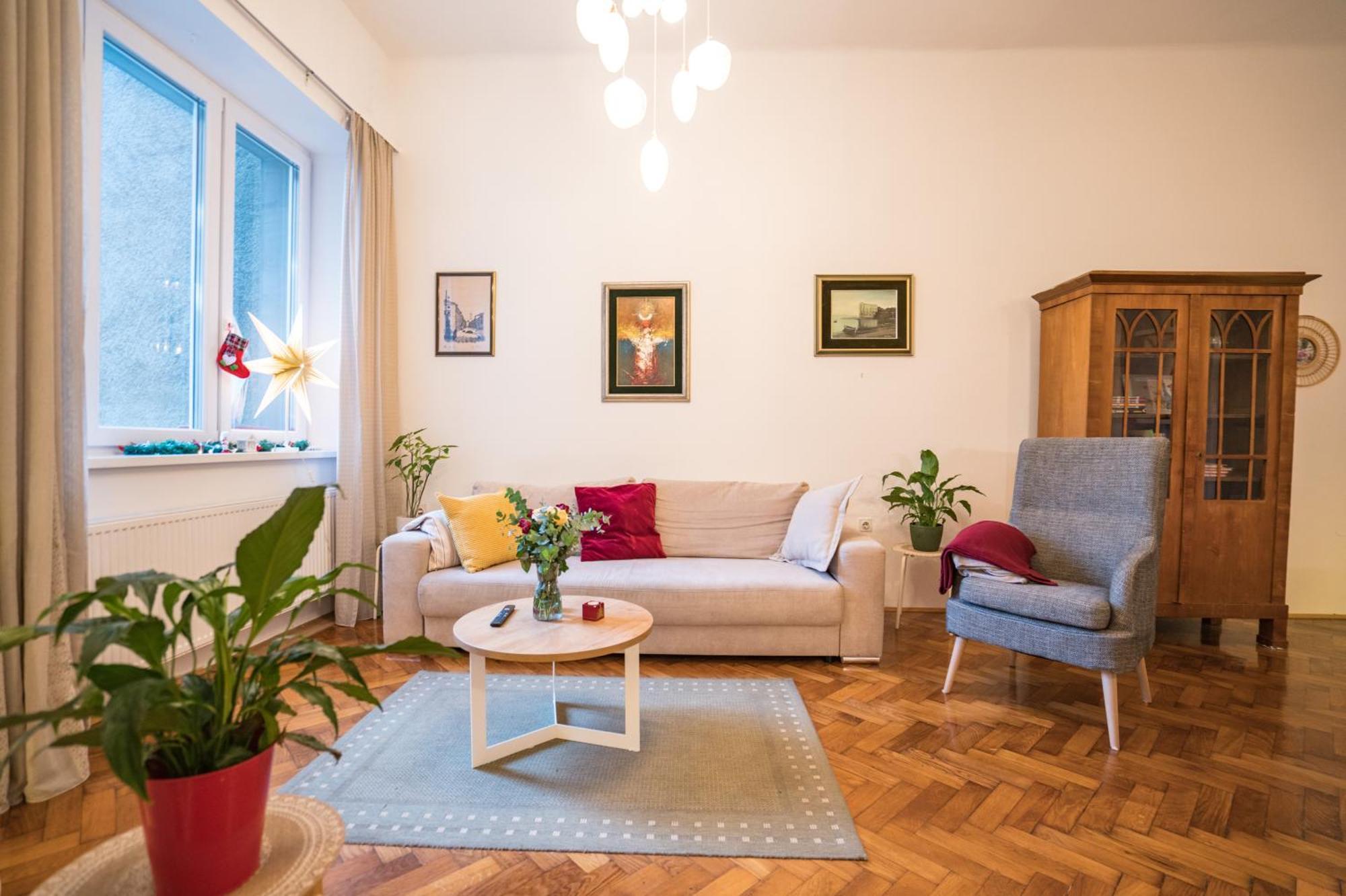 Apartman Iris Zagreb Exterior foto